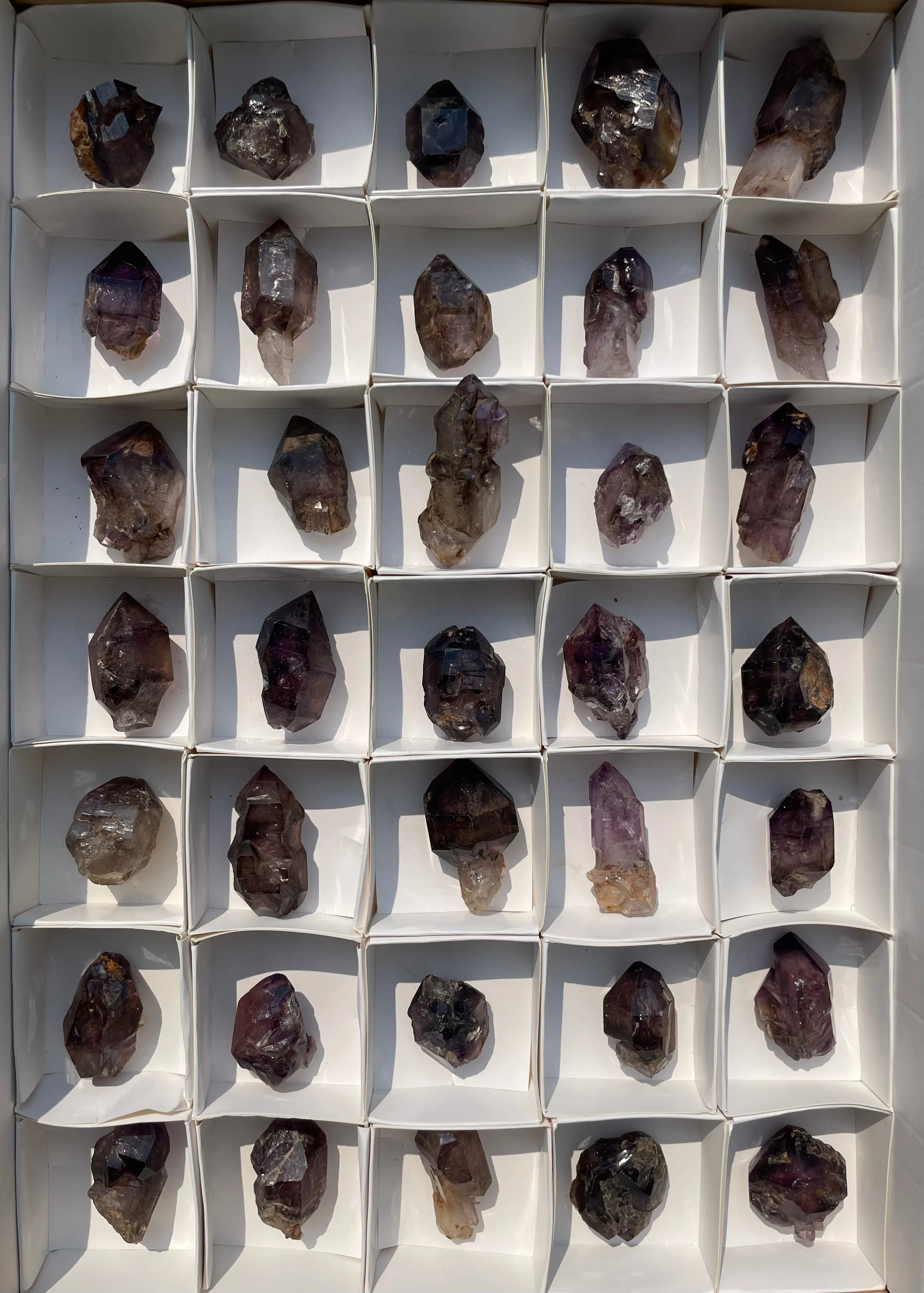 35 Pieces Shangaan Amethyst Wholesale flat from Chibuku Mine, Zimbabwe (820 g)