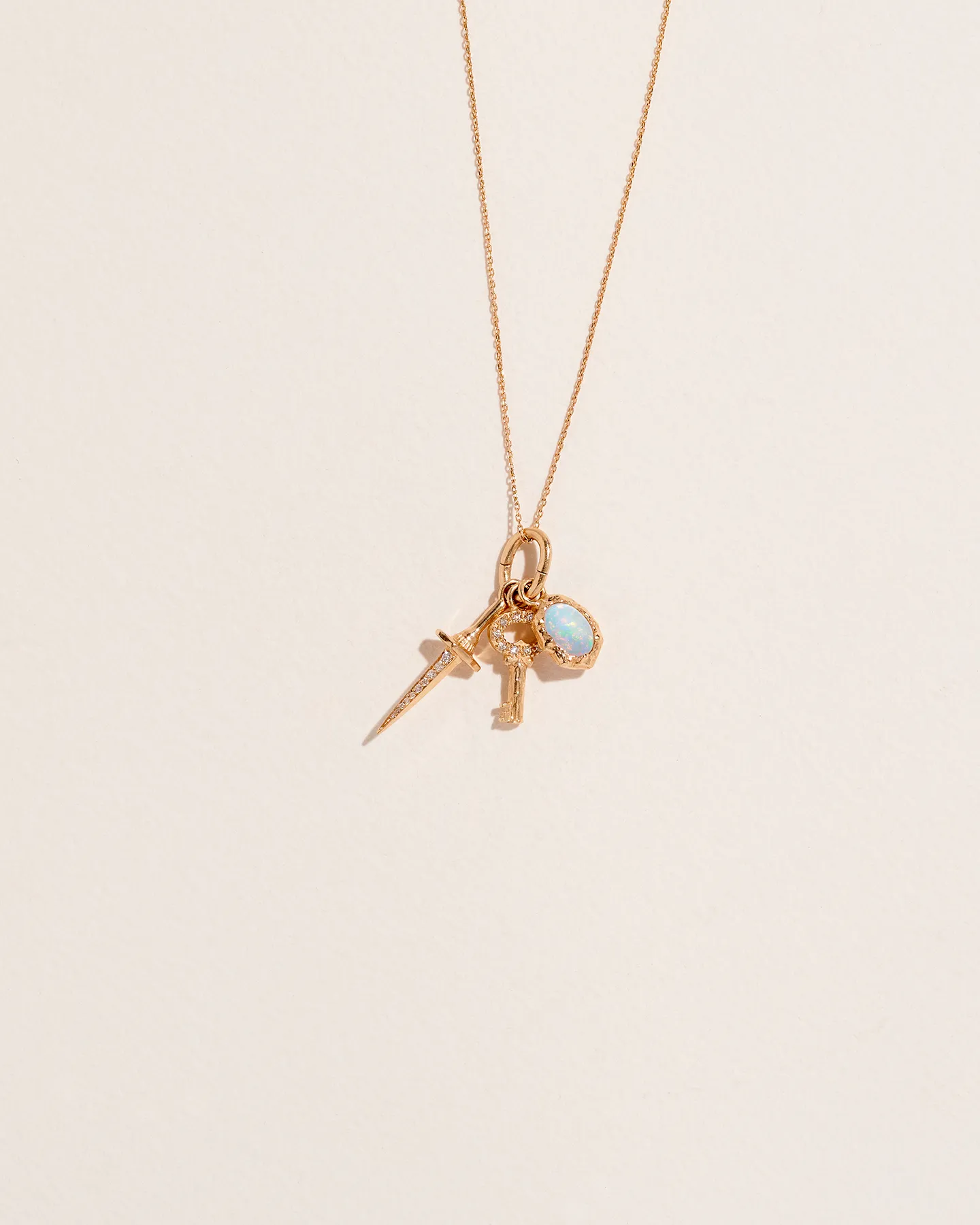 Ovalado Charm